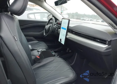 2022 Ford Mustang Mach-E Select z USA, uszkodzony, nr VIN 3FMTK1RM8NMA58862